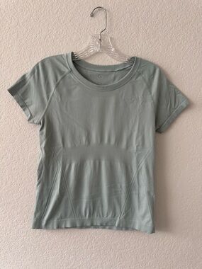 Athleta Short Sleeve Performance Top